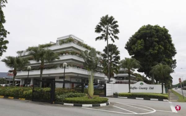 指踩到不知名液体滑倒 洋汉起诉俱乐部