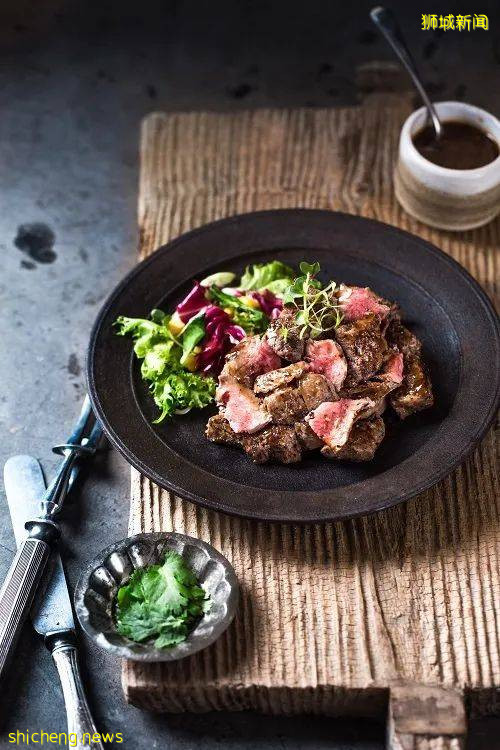 美食博主探店Symphony Cafe & Lounge 美食，美酒還有新加坡最迷人的夜景