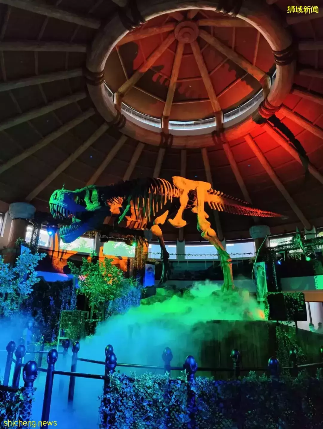 環球影城 “侏羅紀世界探險盛宴” ：猛獸、驚險、美食、娛樂 ... ... 這麽好玩，不要錯過