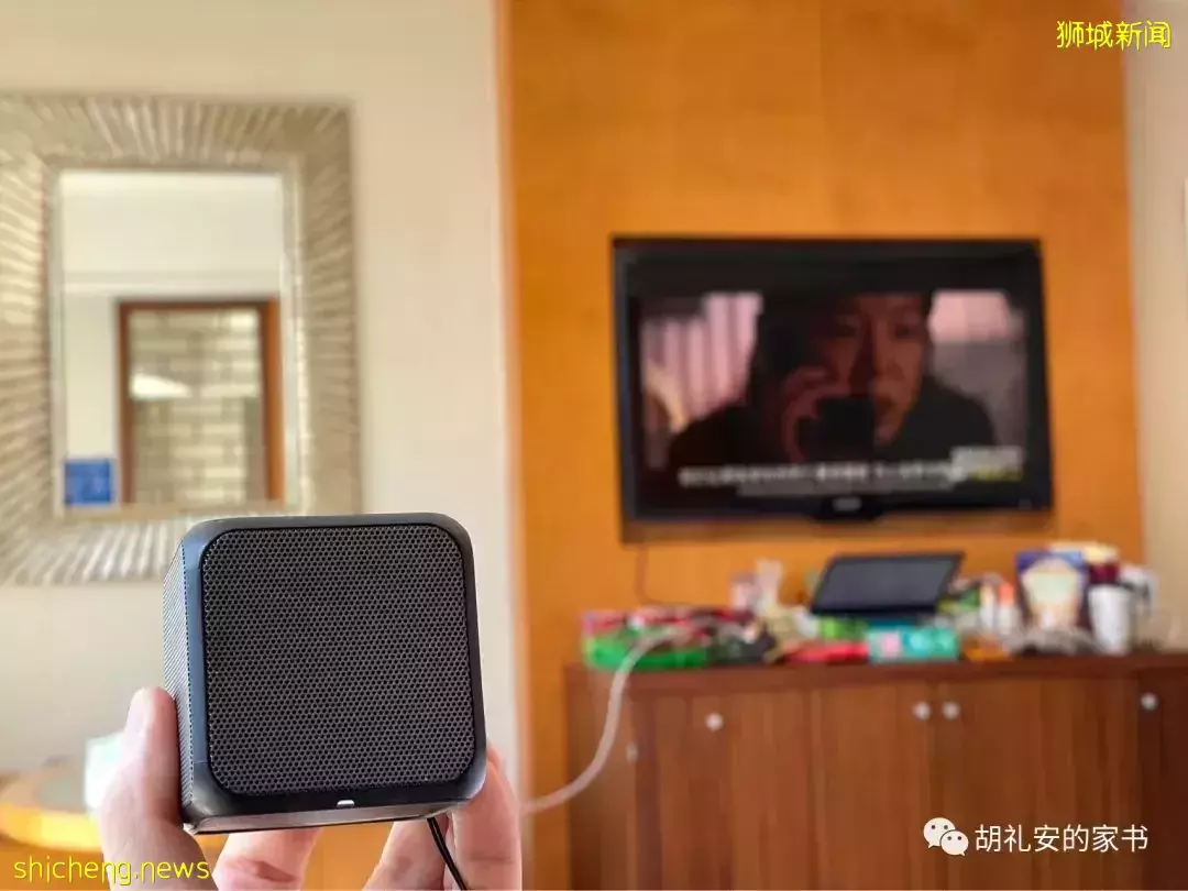 “从新加坡回到上海,封锁一再延长,我被卷入了这场前所未有的大事件”