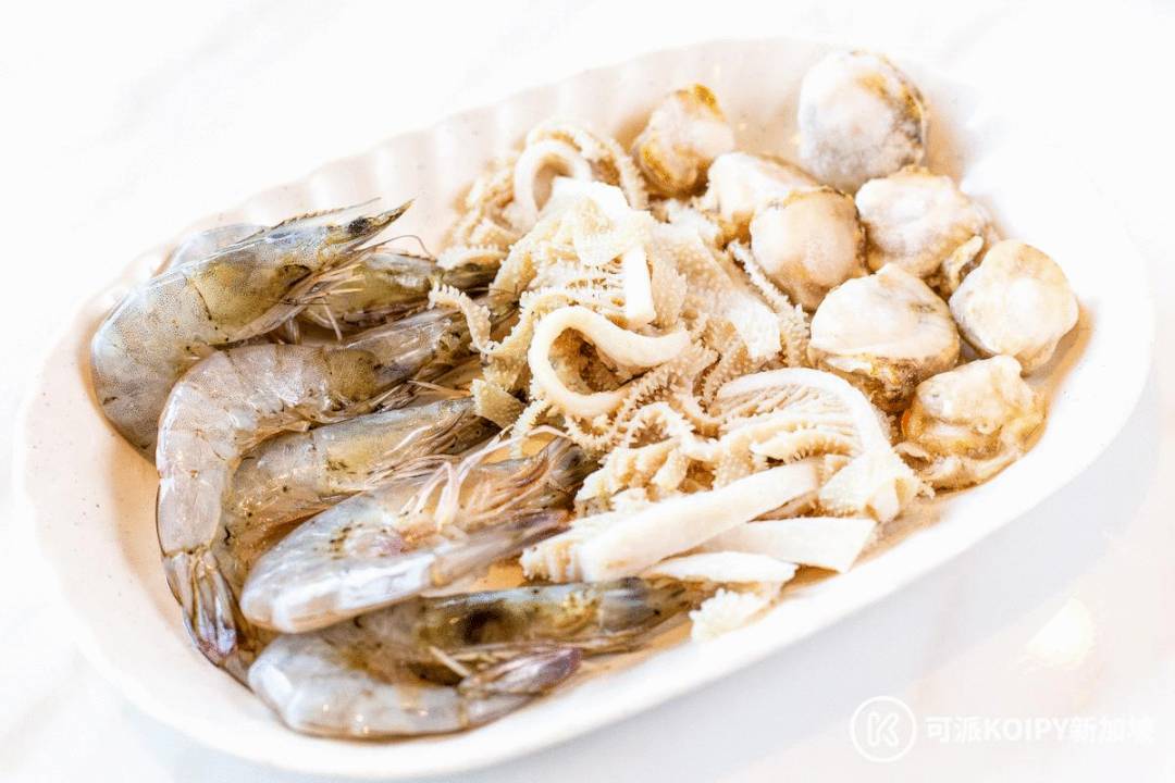 人均$20不到的火鍋+炒菜自助!任點任吃,吃到扶牆出