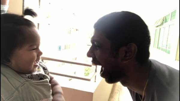 ◤肺炎疫情◢ 一家五口新加坡團圓 孩子興奮不已 父母感動落淚