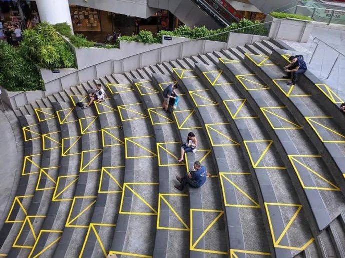 新加坡用膠帶做了一場大型公共藝術