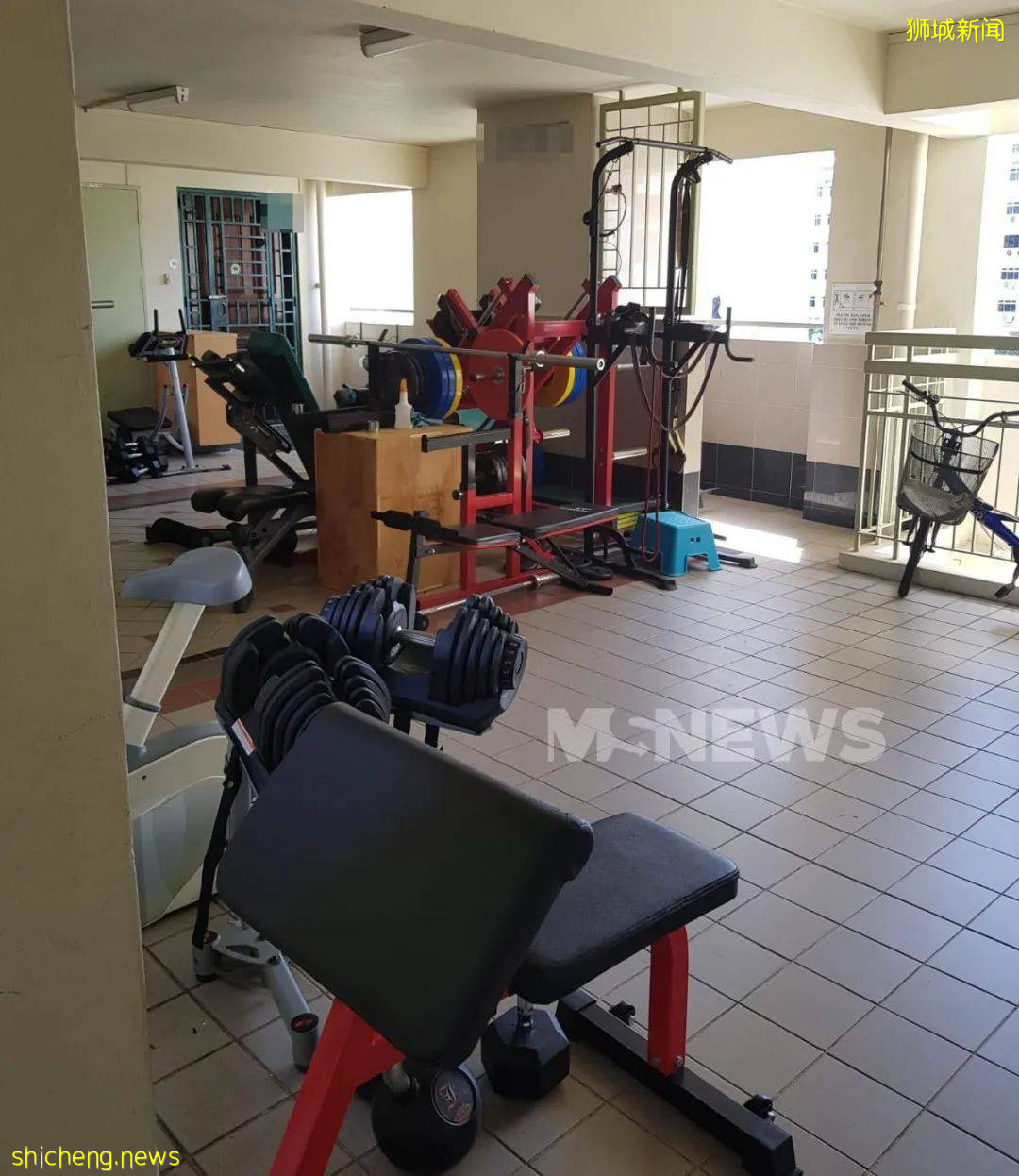 “受不了了!新加坡鄰居的囤積癖讓我抓狂!” .