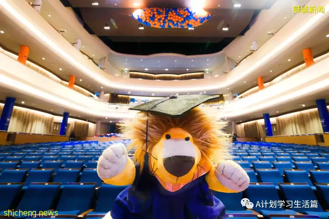 新加坡国立大学举行首场毕业典礼