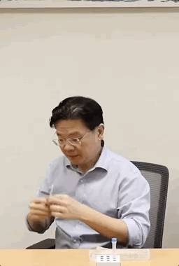 新冠自助檢測儀開售了！帶貨達人黃循財親自示範如何使用