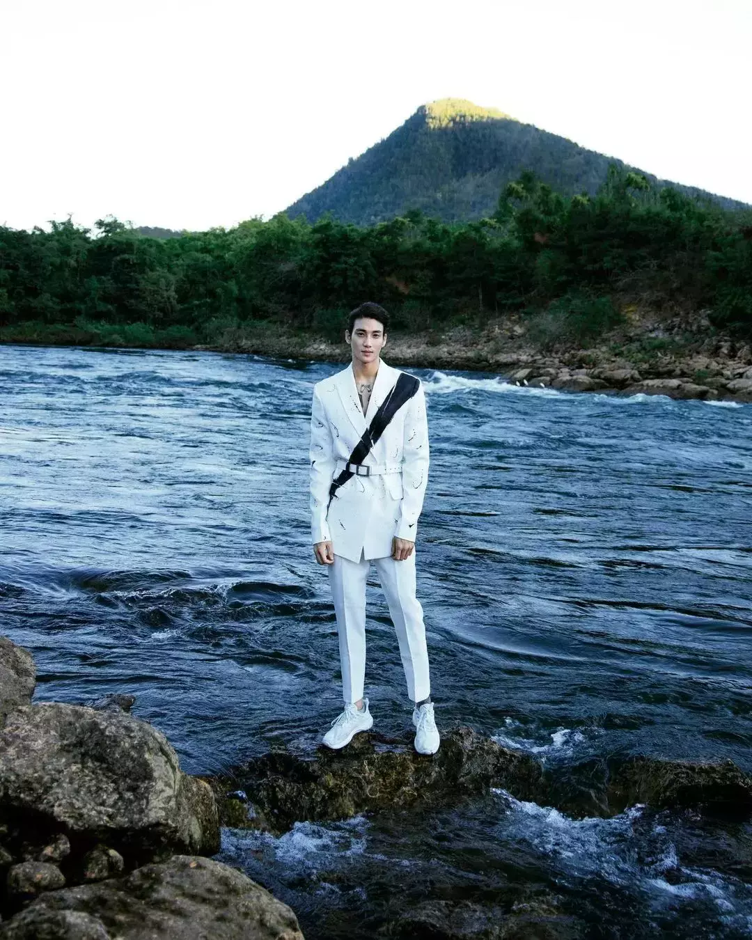 100個全球最帥的男人,新加坡無人上榜!他居然第一,撞臉王力宏、當過和尚,現被判入獄