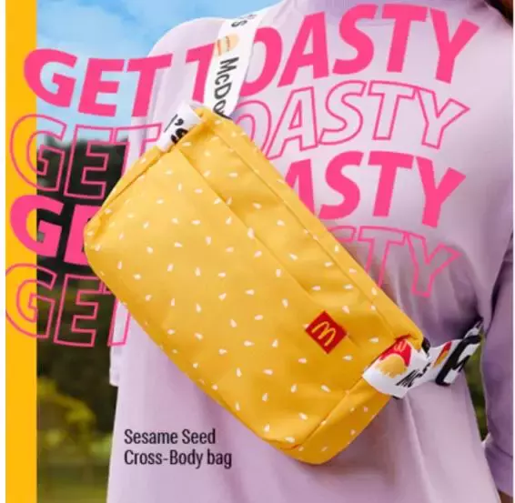 麥當勞“包包”來新加坡收割啦！鹹魚們的“春天”又來了