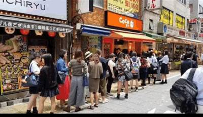 日本珍珠奶茶的吃法算什么，小坡的这个脑洞才大