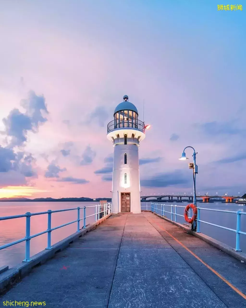 新加坡有个冷门景点,可尝当日最新鲜啤酒,临海眺望马来西亚