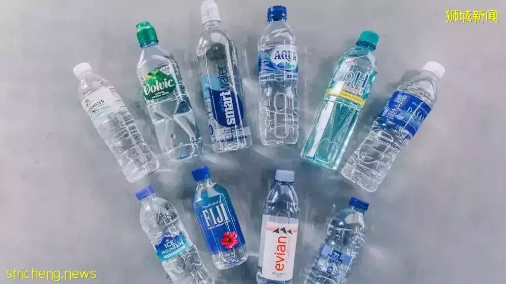 【新加坡特色】在新加坡买矿泉水，蓝盖和白盖不一样，别再买错了