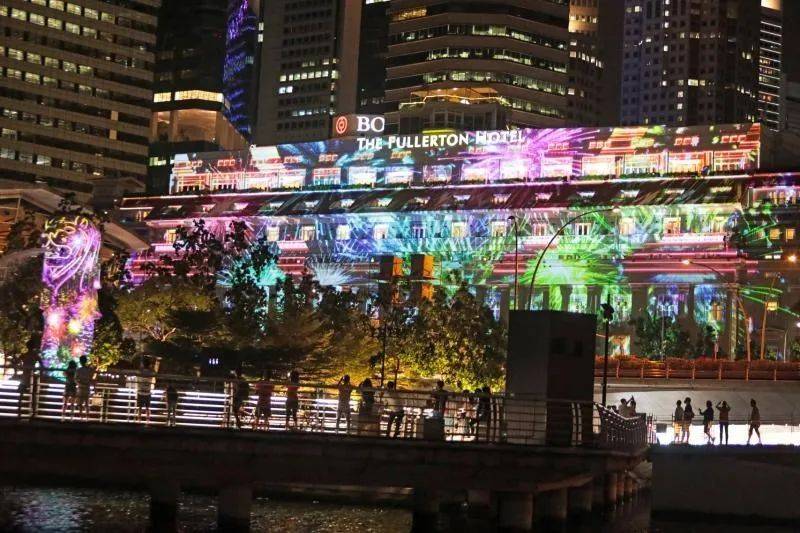 新加坡滨海湾倒计时活动首次搬上网络,公众可线上参与社区跨年观赏烟花