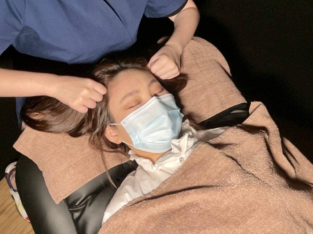 新加坡首家日式幹發按摩💆店，只要S$38新！還有神奇牙齒美白🦷，半小時就可以白4個度