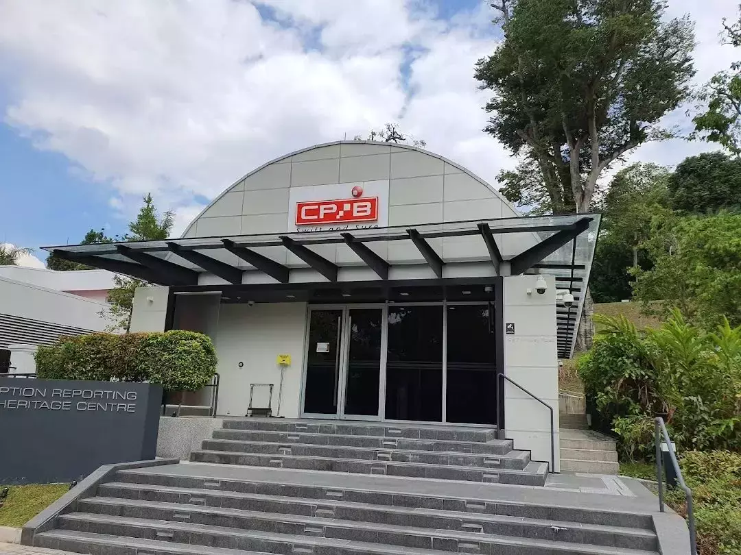 太大膽!新加坡一男子欲賄賂護士僞造冠病疫苗接種記錄 抵觸防止貪汙法令昨早被控