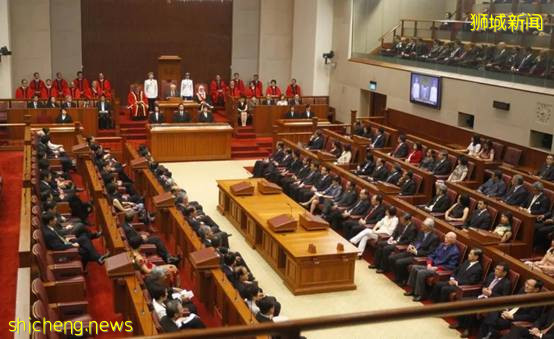 新加坡执政党永不败选的奥秘