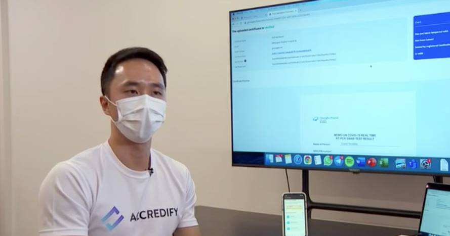 新航即日起启用二维码验证登机!印尼和马来航线首试用