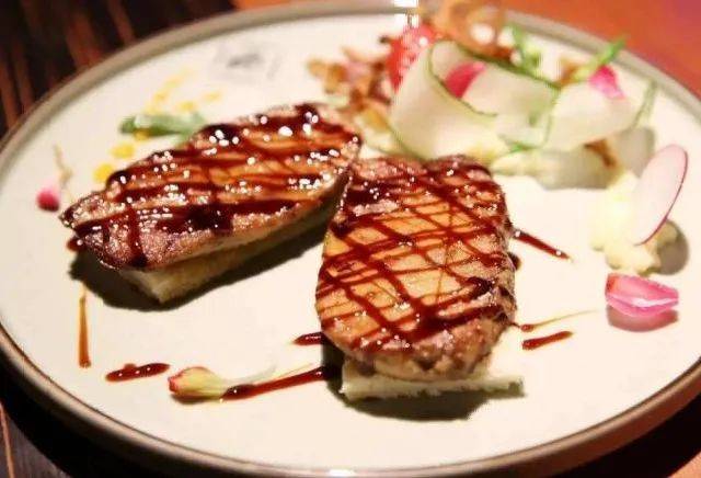 偷偷告訴你,在獅城,吃鵝肝也有小心機哦