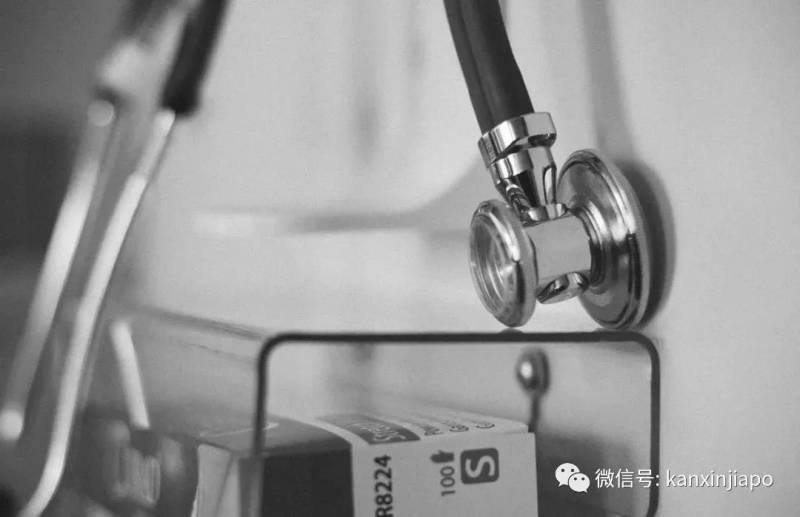 紅藍白色燈柱，這個新加坡理發店的傳統標志代表了什麽