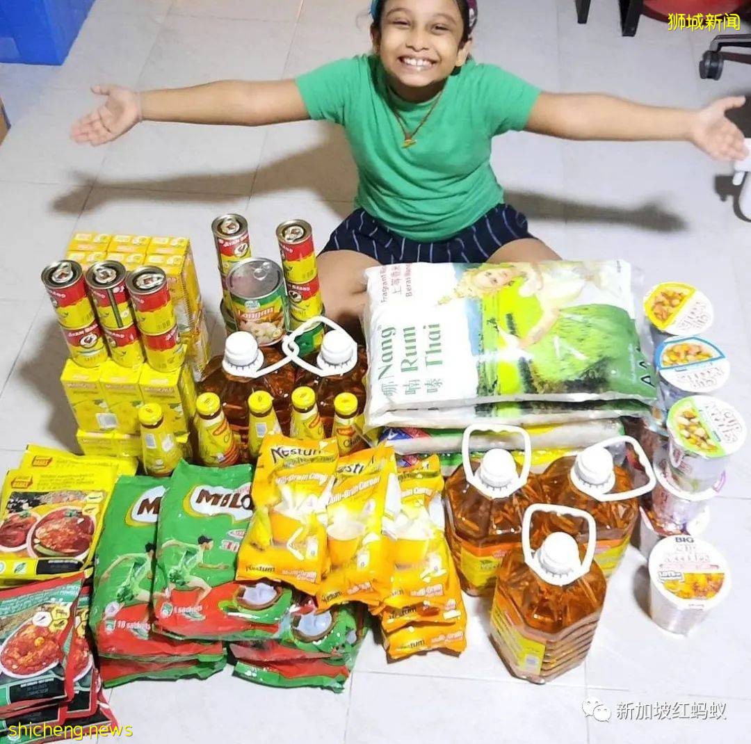 暖心!7岁女童掏空零用钱买应急干粮 助有需要人士度过疫情寒冬
