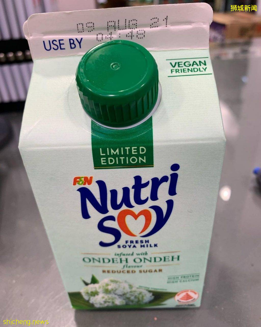 NutriSoy限時新品“Ondeh Ondeh”口味🤩淡淡班蘭+椰糖香氣、口感順滑🥥全島零售商店可買到