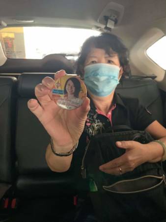 75歲阮媽 獨自住在新山 子女接母親越堤團聚