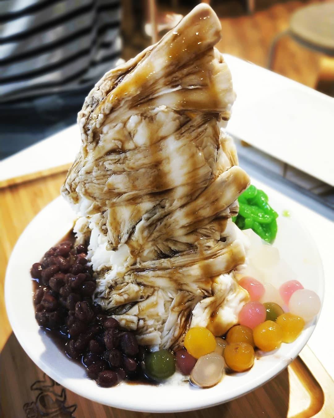 像山一樣高的綿綿冰⛰記得吃甜品均價$7💰入口即化、解暑清熱，冰涼清爽透心涼🧊