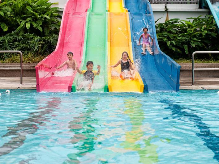 夏天这样玩🏊♀️新加坡6大开放式泳池合集!漂流河、彩色长滑梯、螺旋滑道、小型瀑布🌊