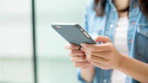 因疫情被困新加坡，歸國無望又遭電子詐騙，慘