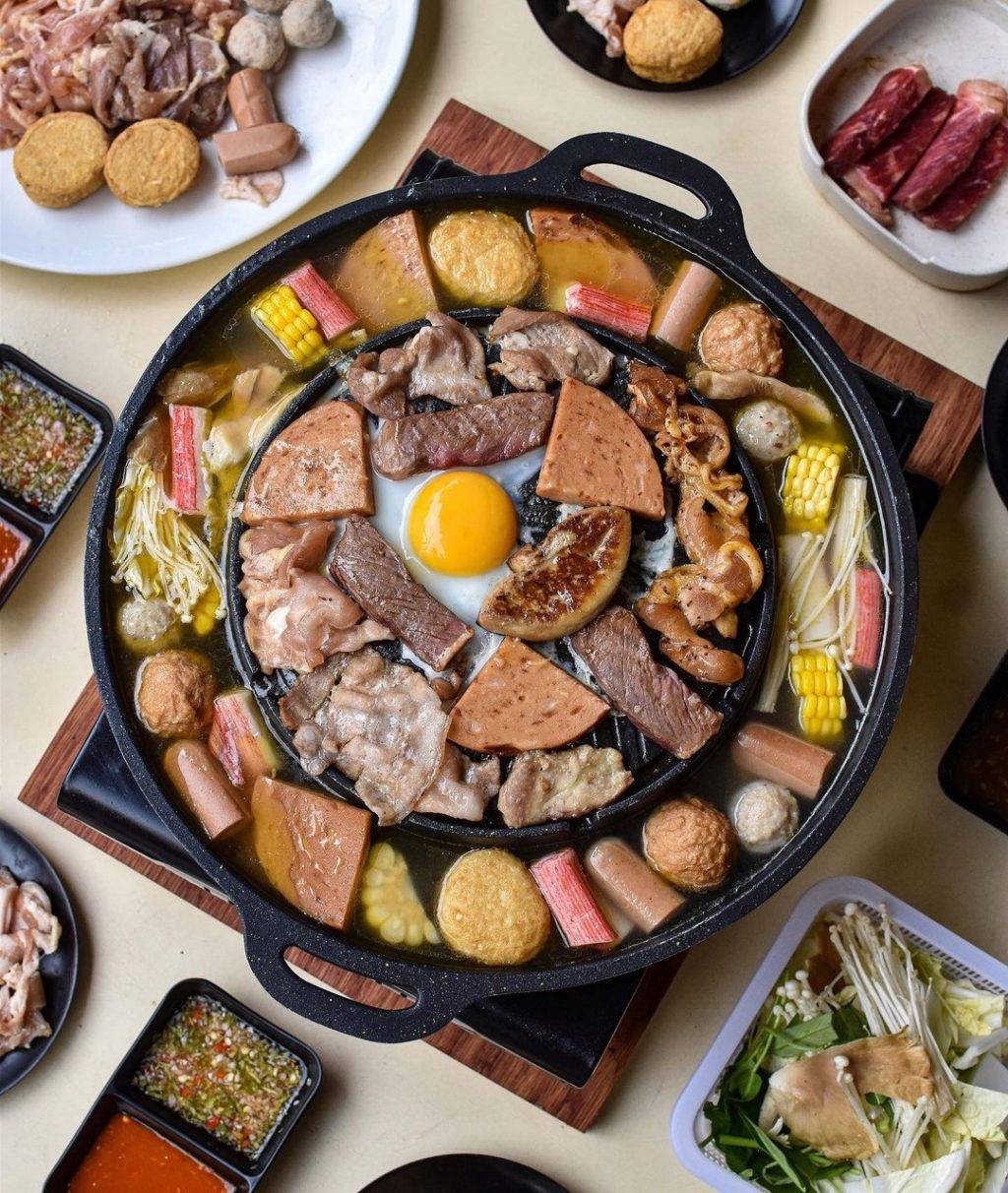 “168 Mookata”燒烤+火鍋雙重奏🔥巨無霸肉肉拼盤、1KG食材配料，人均$10