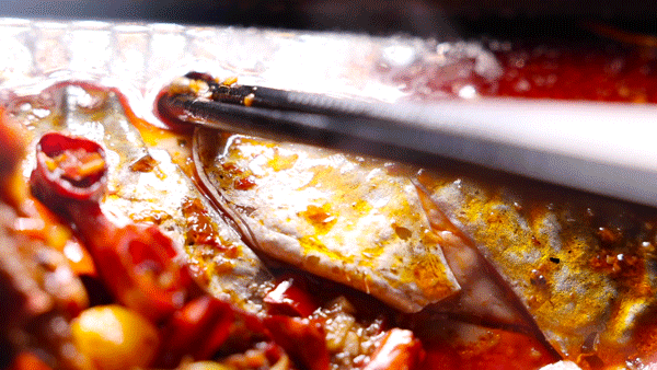 烤魚+燒烤+傳奇家常菜!這家店就是江湖的傳奇!走起!走起