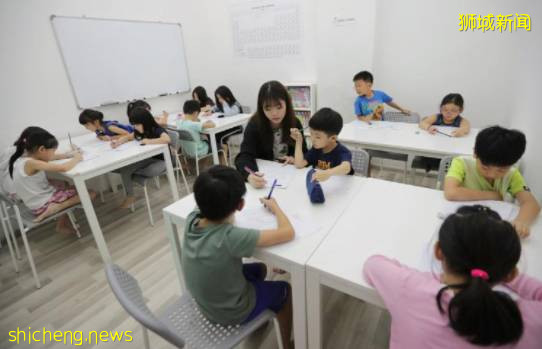 新加坡教育部最新通知：加快疫苗接種步伐，課間要對教室設施消毒