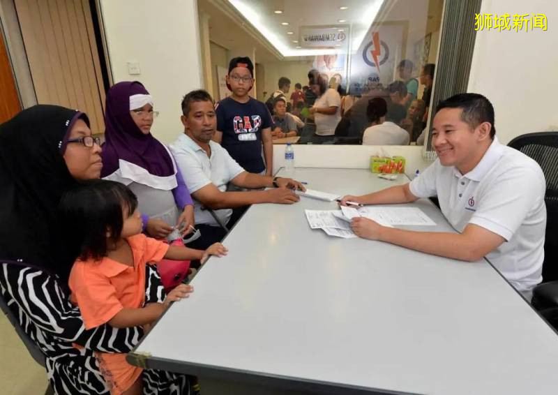 本地疫情管制再次放宽,四座热门巴刹平日到访不再受限,面对面接见选民人数增加至50人