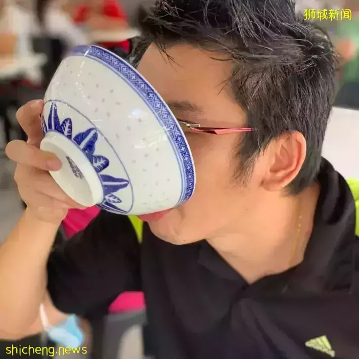 前翡翠名厨单飞开店!人气坚哥港式云吞面再开新店