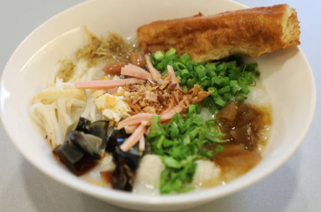 新加坡新年预算活动开始，预算粥当然不能少