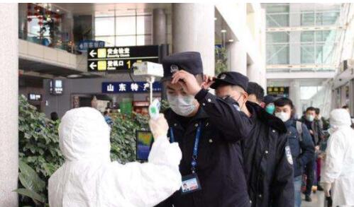 现在从新加坡回国....会受到什么待遇？回国都有哪些流程