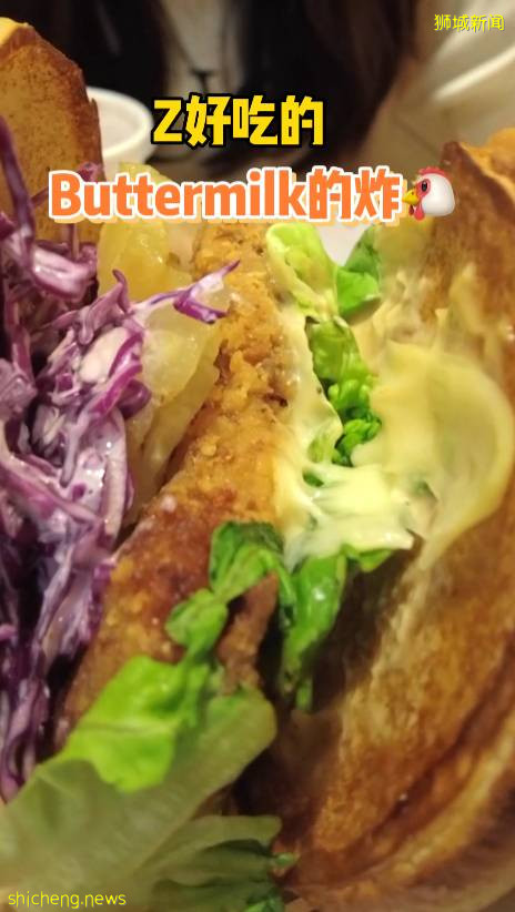 美女小姐姐实拍!这个麦当劳汉堡太好吃了!只在新加坡才有