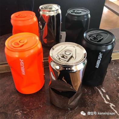 它，袷衣服卖五毛钱，但夹耳朵要买7xx新币