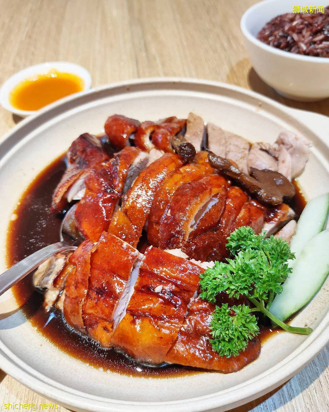 6月份精选合集💥 热销限定美食、独家联名周边、S$9.90便当套餐等多项优惠！疫起在家不无聊🏠 