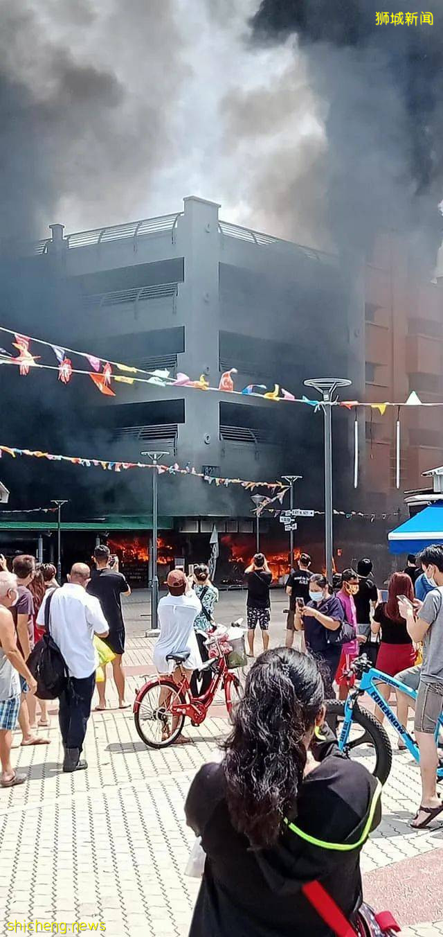 恐怖！新加坡這個食閣煤氣罐爆裂，發生大火！兩小夥勇敢救急