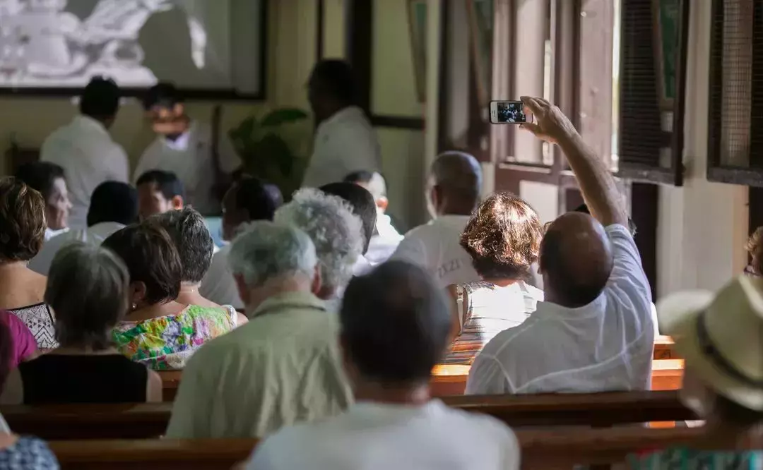 疫情指南 又有新政！未完全接种疫苗者，将寸步难行，也无法入境