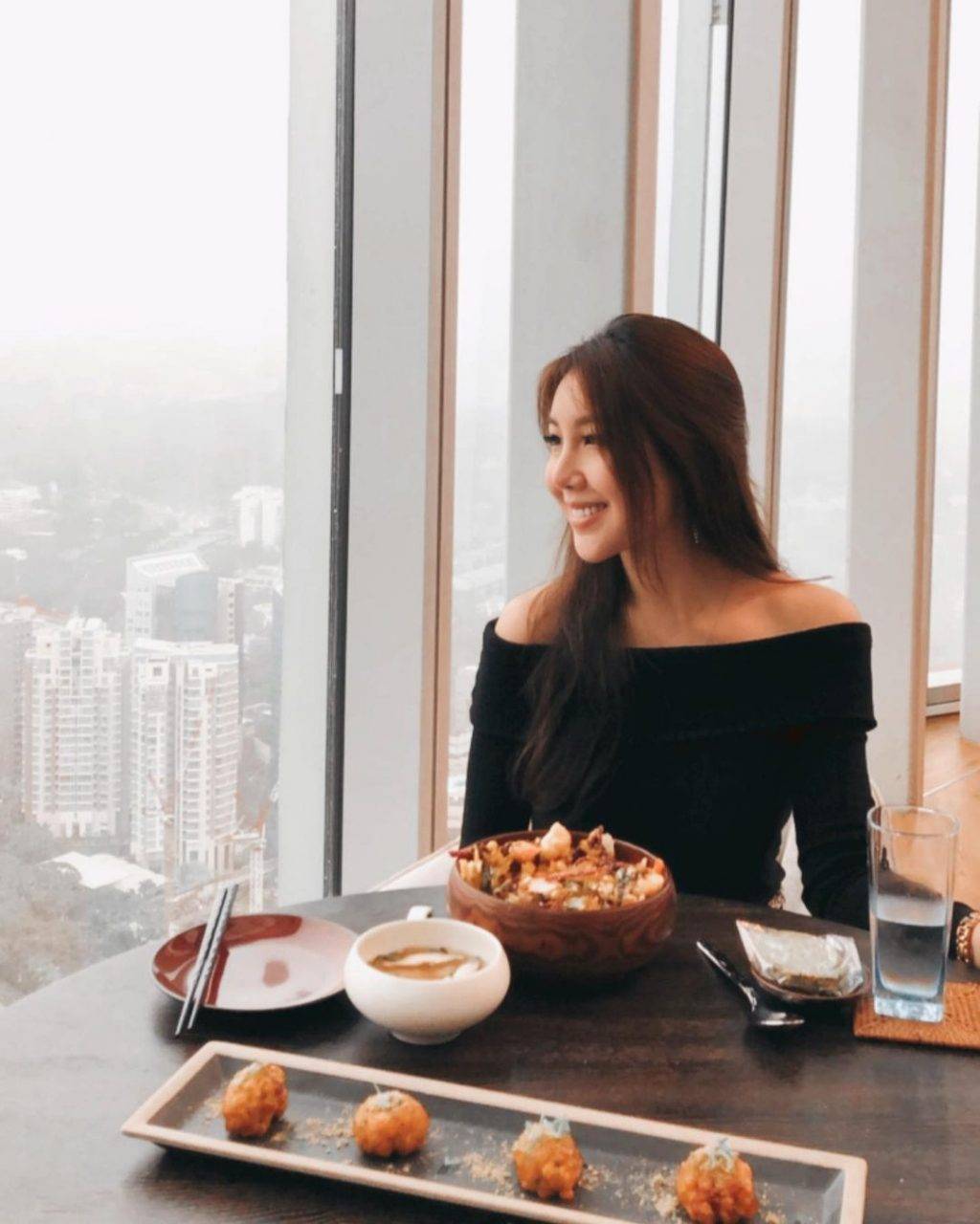 烏節路浪漫秘境🌙 ION Orchard高空版玻璃餐廳,日落余晖陪吃飯😍 免費登上暸望塔台