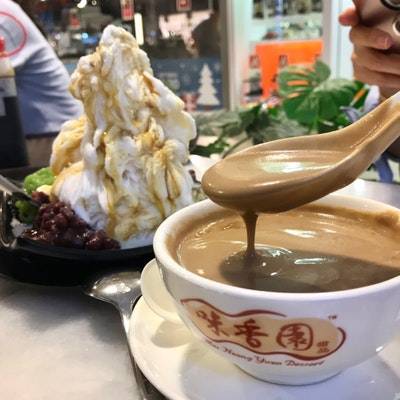 好吃又不貴！飯後必須來一發！新加坡傳統甜品大盤點！楊枝甘露，芝麻糊，芒果冰我來了