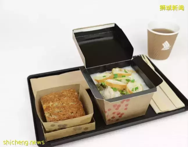世界第一的新加坡航空，竟被人投诉飞机餐“比当兵吃得还差！”