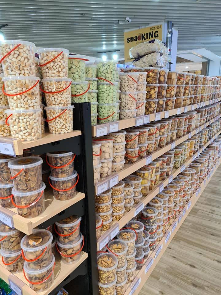 商場驚現古早零食店!snacKING兒時回憶經典重現✨ 零食僅從$$ 1.20起,尋回記憶中的“老”味道😜