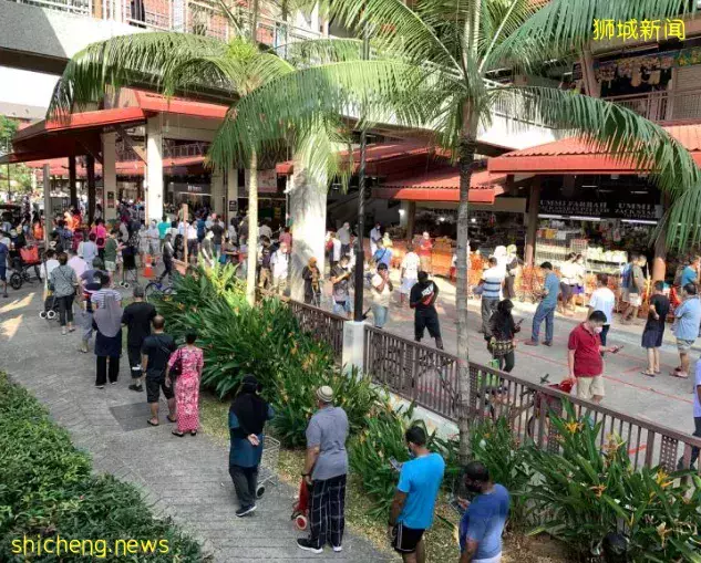 抢购年夜饭食材 全岛巴刹昨早现人龙