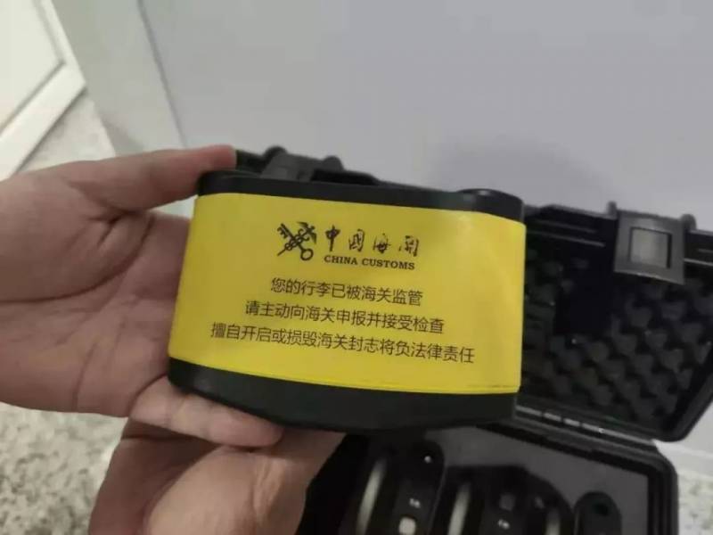 回国后，中国海关竟然多送了我一把锁