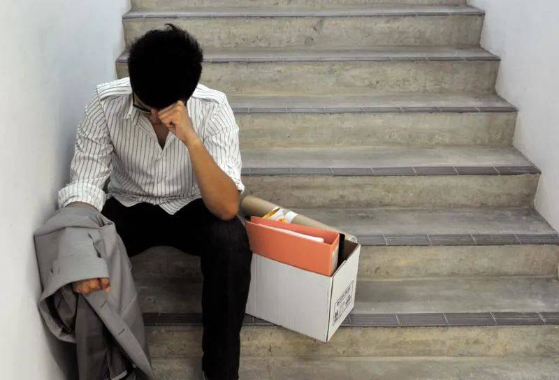 在新加坡月入6000新币,PR被拒,疫情没完没了,我该回国还是再等等