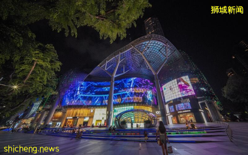 爱雍乌节300余商家员工陆续到商场接受检测