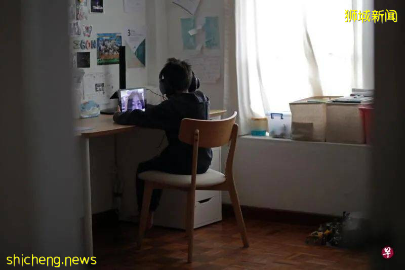 “回不去”的新加坡