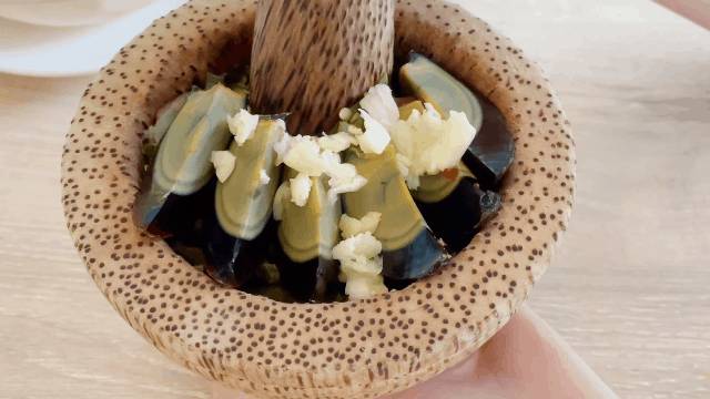 胖胖鸡携新装修强势回归!鸡公煲串烧自助买一送一,无限量供应